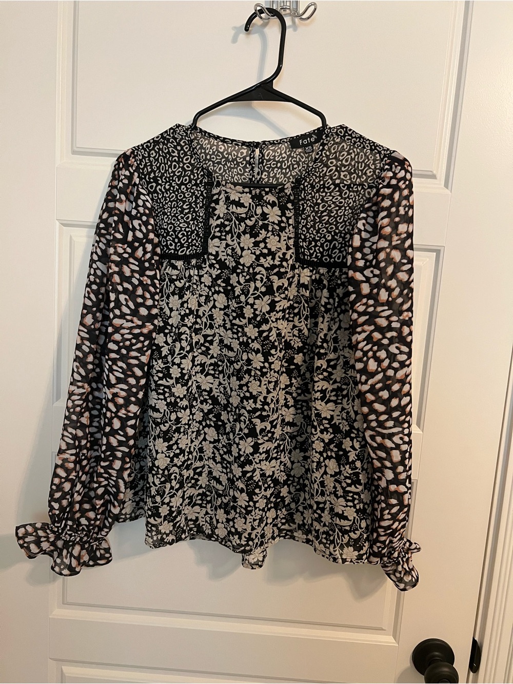 Fate Black & Cream Mixed-Print Ruffle-Cuff Blouse